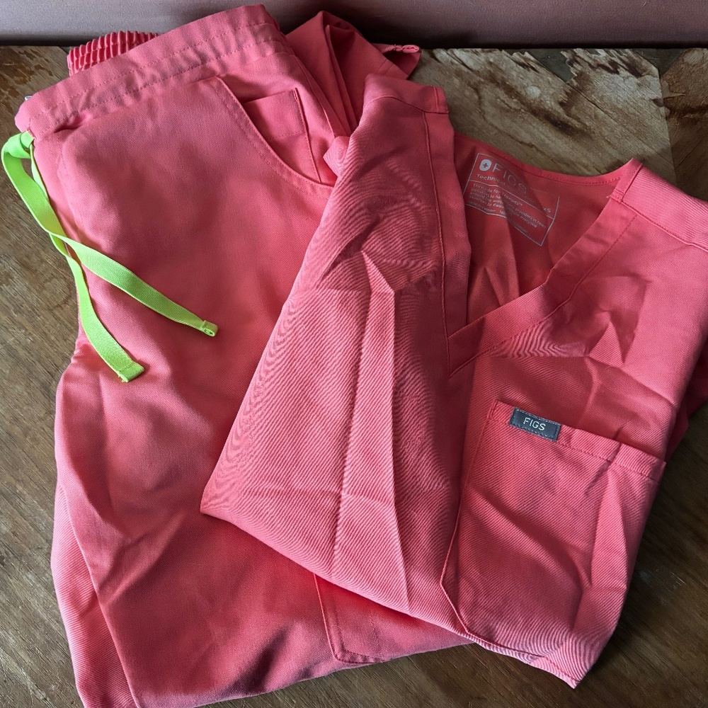 Hot coral XS figs scrub set